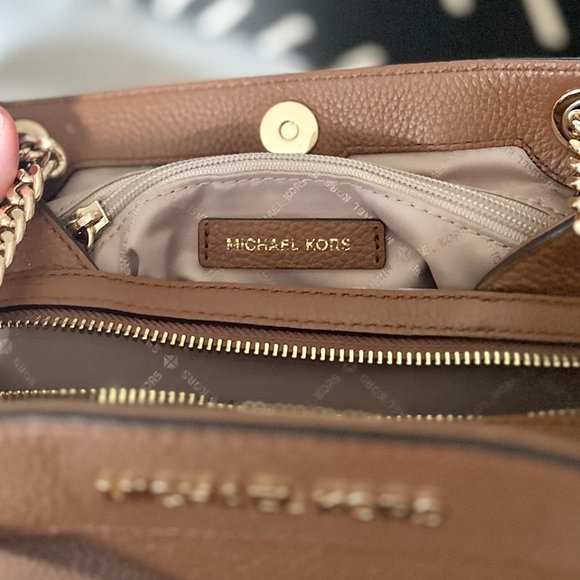 Michael Kors Jet Set Medium Pebbled Leather Chain Shoulder Bag - Picture 9 of 11